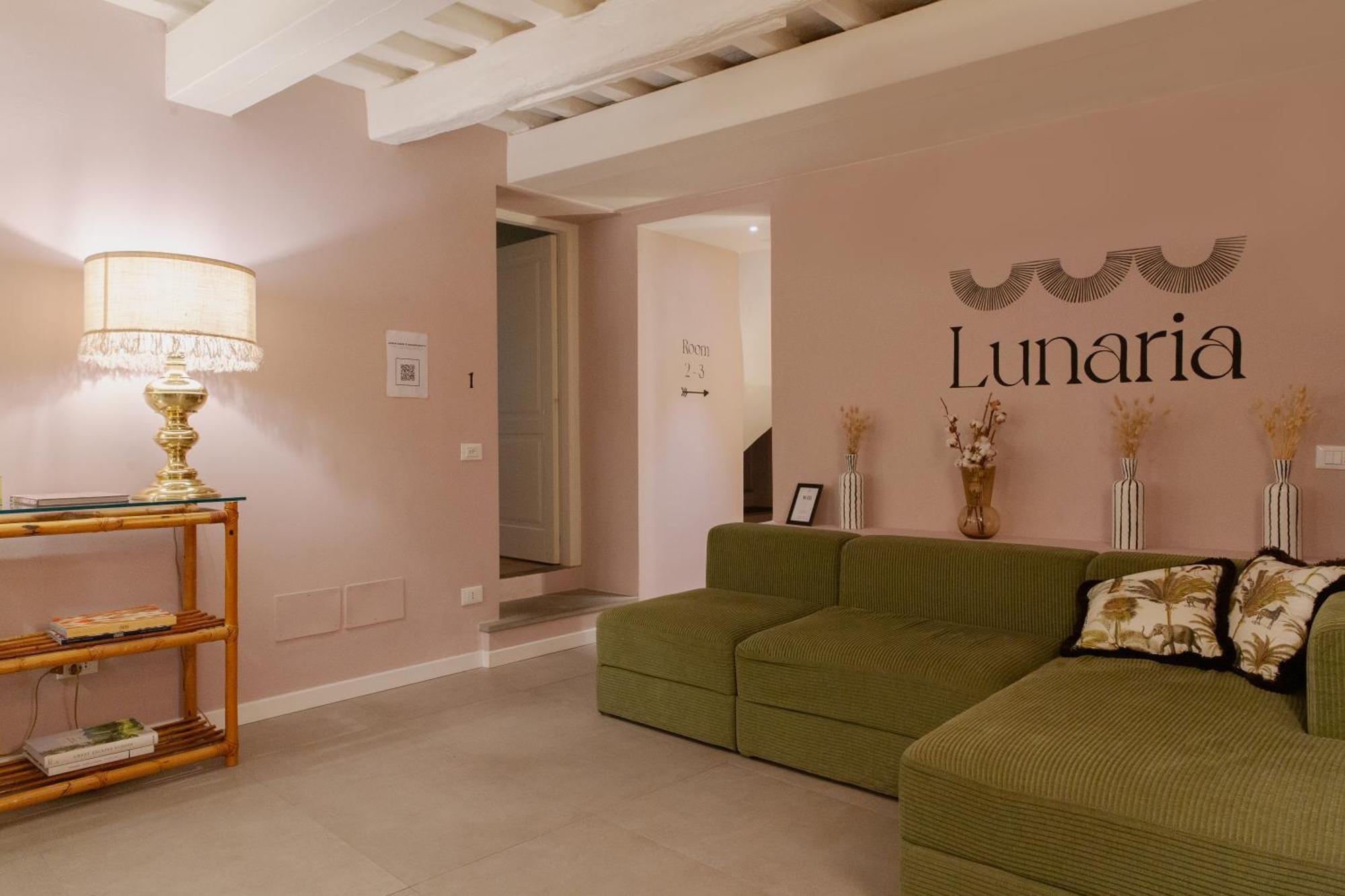 פירנצה Lunaria Suites - Fyodor Dostoyevsky'S House מראה חיצוני תמונה